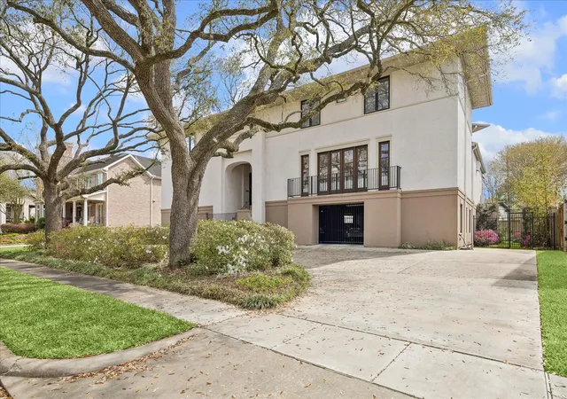 4th image of 5027 Heatherglen Dr, Houston, TX 77096 | MLS# 38421721
