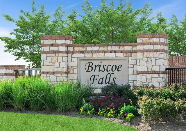 Photo 3 of Sale Pending at 7806 Mica Valley Ln, Richmond, TX 77406 | MLS# 62969571 | Listing updated on 2026-08-17