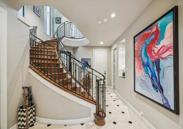 Photo 2 of Townhouse for sale at 6506 Rodrigo St, Houston, TX 77007 | MLS# 25122824 | Listing updated on 2026-08-31