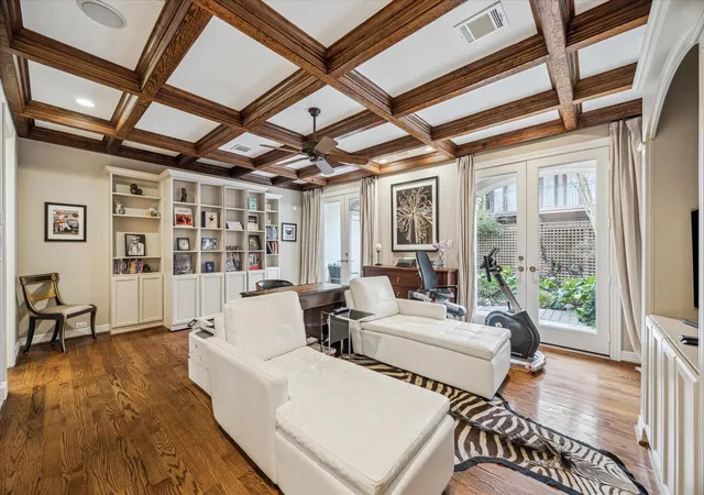 Photo 4 of Townhouse for sale at 6506 Rodrigo St, Houston, TX 77007 | MLS# 25122824 | Listing updated on 2026-08-31