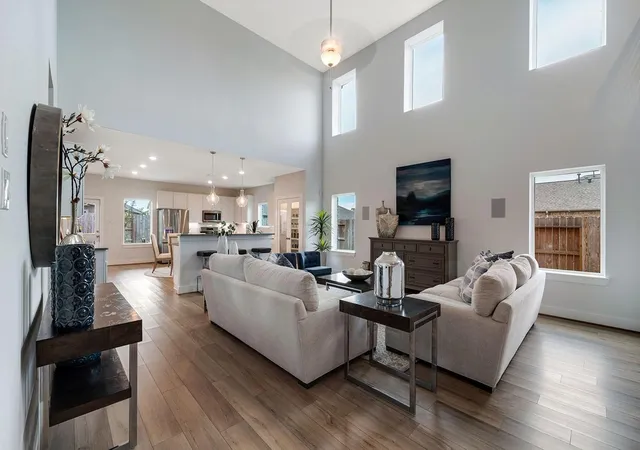 Photo 3 of Single family home for sale at 4826 Magnolia Springs Dr, Pearland, TX 77584 | MLS# 18778601 | Listing updated on 2026-09-14