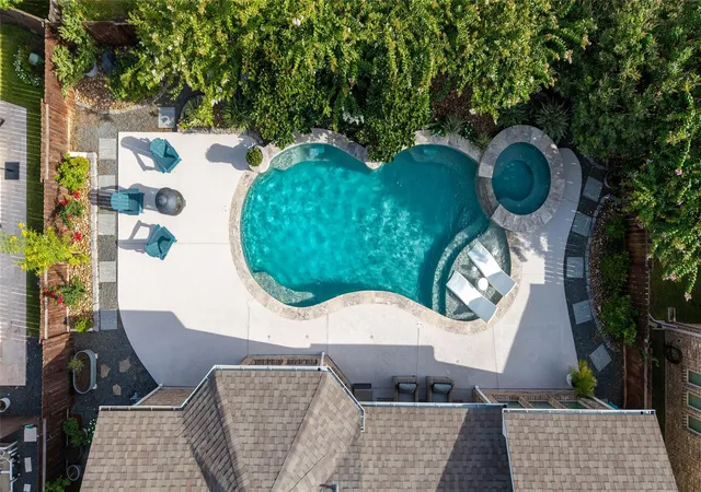 Photo 2 of Single family home for sale at 13411 Alpine Mountain Ln, Tomball, TX 77377 | MLS# 22639809 | Listing updated on 2026-09-14