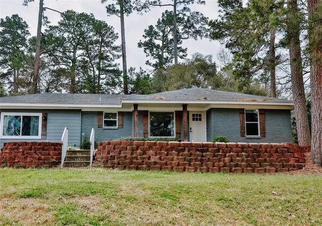 1st image of 522 Sunview Dr, Livingston, TX 77351 | MLS# 57081955