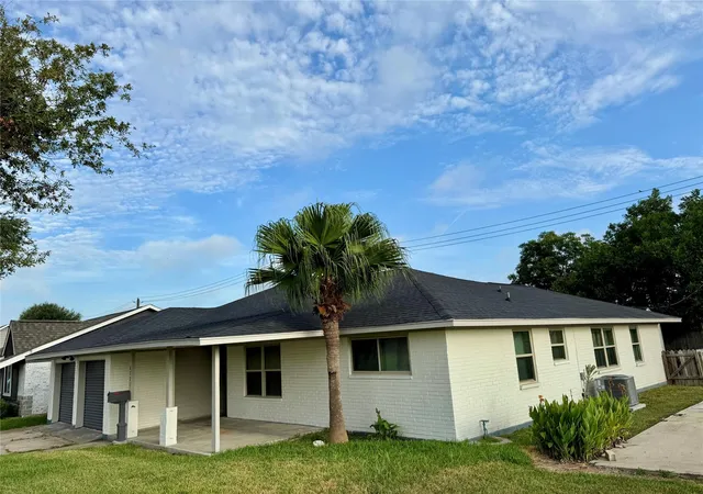 3rd image of 6321 Apache Dr, Pasadena, TX 77503 | MLS# 28535663