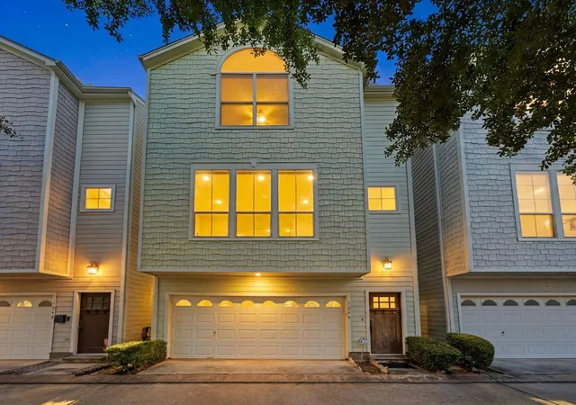 Photo 1 of Sale Pending at 1240 Prince St, Houston, TX 77008 | MLS# 22142113 | Listing updated on 2026-09-07