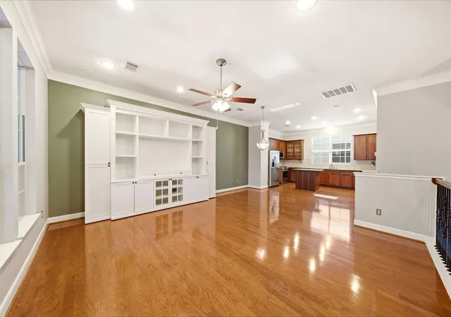 Photo 4 of Sale Pending at 1240 Prince St, Houston, TX 77008 | MLS# 22142113 | Listing updated on 2026-09-07