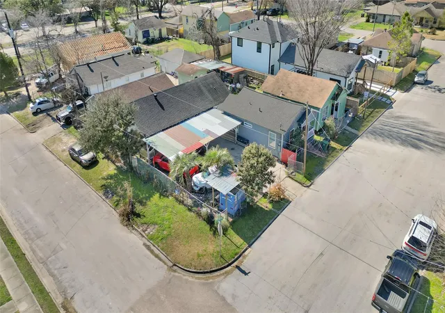 2nd image of 1414 Moody St, Houston, TX 77009 | MLS# 31139137