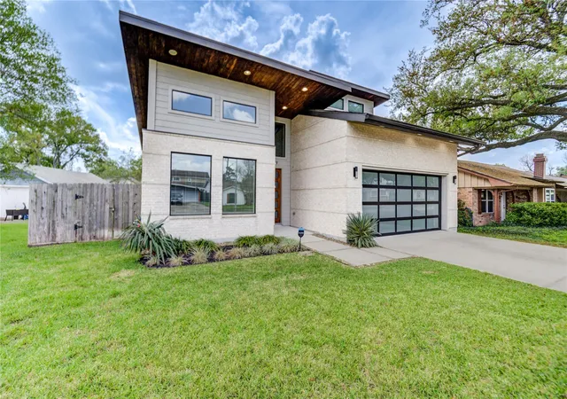 Photo 2 of Sale Pending at 5119 Georgi Ln, Houston, TX 77092 | MLS# 63882864 | Listing updated on 2026-09-13