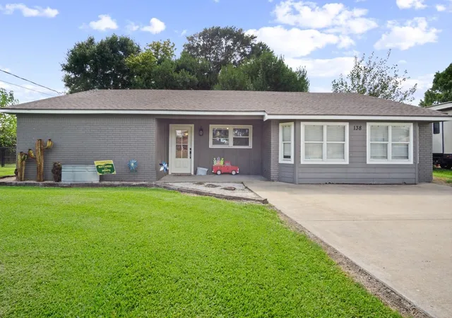 2nd image of 138 N Lake Dr, Winnie, TX 77665 | MLS# 32526018