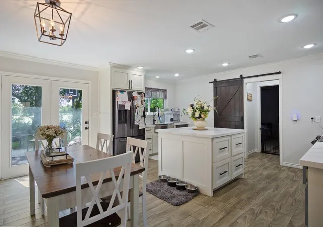 Photo 3 of Single family home for sale at 138 N Lake Dr, Winnie, TX 77665 | MLS# 32526018 | Listing updated on 2026-09-23