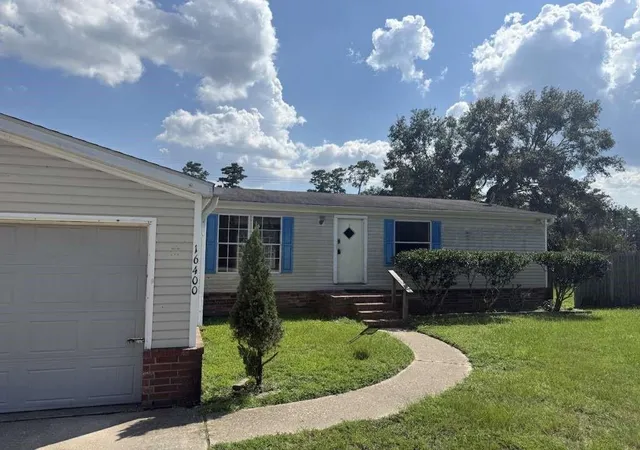 Photo 2 of Single family home for sale at 16400 Hl Country Dr, Conroe, TX 77302 | MLS# 91425694 | Listing updated on 2026-07-03