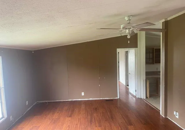 Photo 4 of Single family home for sale at 16400 Hl Country Dr, Conroe, TX 77302 | MLS# 91425694 | Listing updated on 2026-07-03