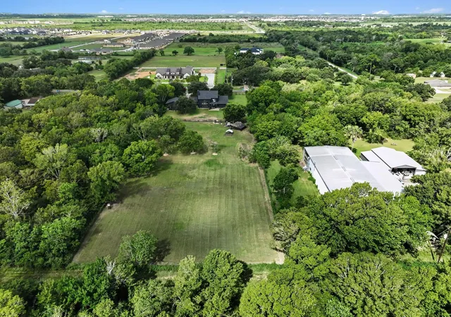 Photo 38 of Sale Pending at 6415 Pollard Dr, Manvel, TX 77578 | MLS# 83097816 | Listing updated on 2026-09-08