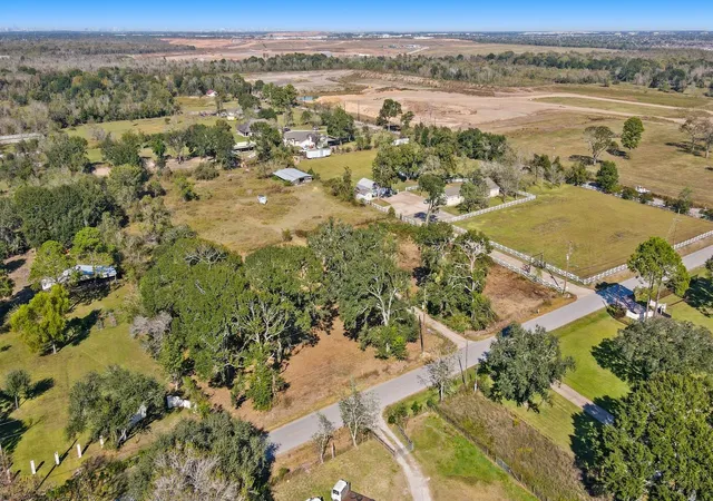 1st image of 676 Evergreen St, Fresno, TX 77545 | MLS# 18941818