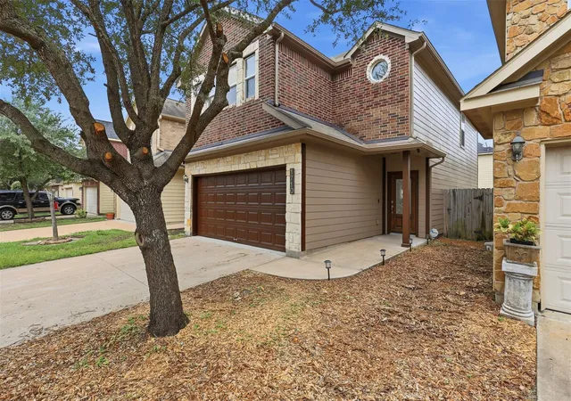 Photo 3 of Single family home for sale at 1710 Tornado, Houston, TX 77091 | MLS# 77098995 | Listing updated on 2026-07-26