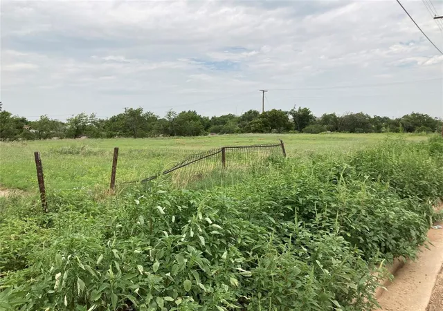 Homes for sale in Burkburnett, TX | 1479 Holman Rd Rd, Burkburnett, TX 76354 | MLS# 63997117