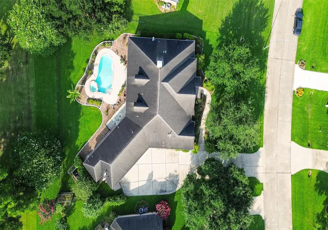 Photo 2 of Sale Pending at 5219 Waterbeck St, Fulshear, TX 77441 | MLS# 98071592 | Listing updated on 2026-09-18