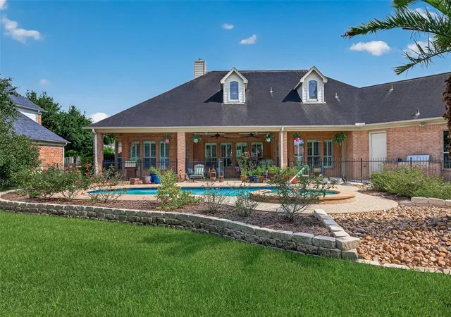 Photo 4 of Sale Pending at 5219 Waterbeck St, Fulshear, TX 77441 | MLS# 98071592 | Listing updated on 2026-09-18