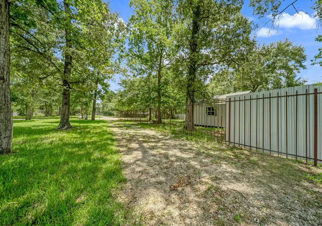 3rd image of 25979 Shade Tree Ln, Splendora, TX 77372 | MLS# 84937801