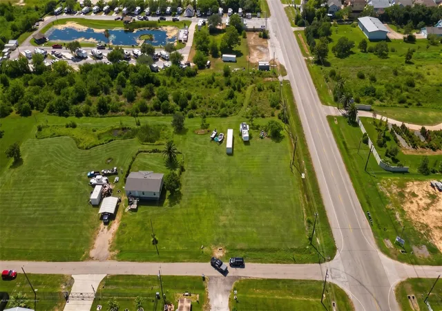 18th image of 230 22nd St, Dickinson, TX 77539 | MLS# 44398741