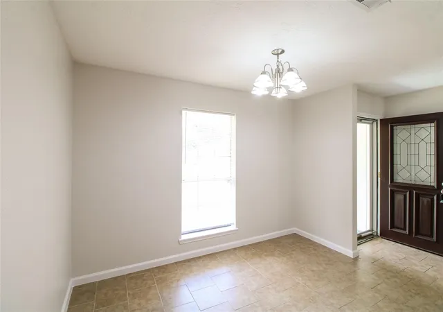 Photo 3 of Single family home for sale at 1611 Pecan Holw St, Pearland, TX 77581 | MLS# 95336423 | Listing updated on 2026-08-27