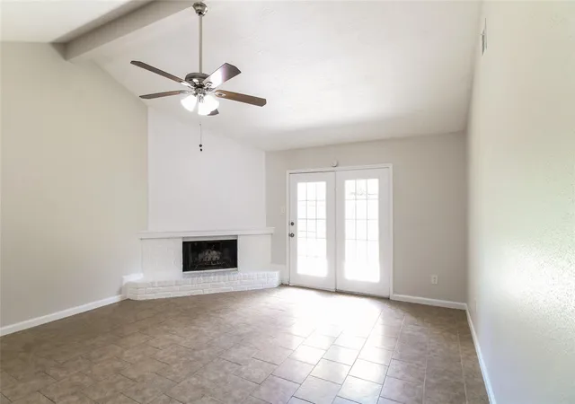 Photo 3 of Single family home for sale at 1611 Pecan Holw St, Pearland, TX 77581 | MLS# 95336423 | Listing updated on 2026-08-27