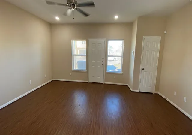 4th image of 4310 Larkspur Street Unit A/B Street #A/B, Houston, TX 77051 | MLS# 96464456