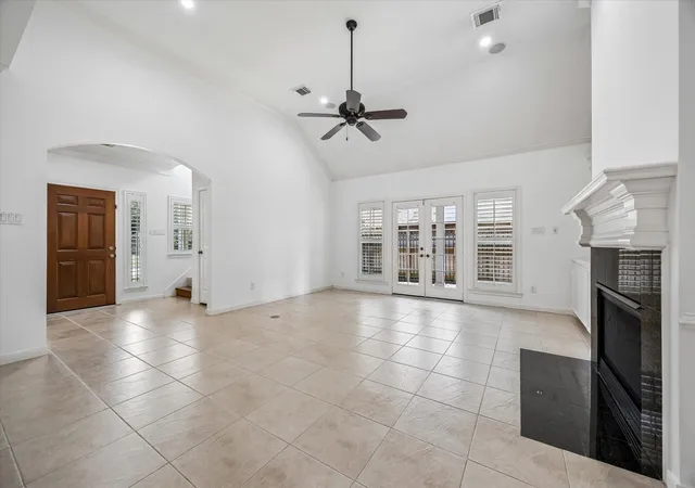 Photo 4 of Single family home for sale at 9323 Olathe St, Houston, TX 77055 | MLS# 77510470 | Listing updated on 2026-08-03