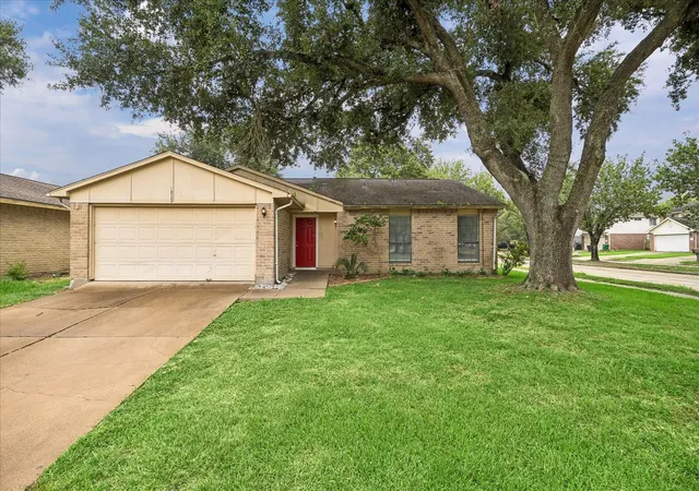 Photo 1 of Single family home for sale at 15627 Summer Briar Ct, Missouri City, TX 77489 | MLS# 78966243 | Listing updated on 2026-08-04