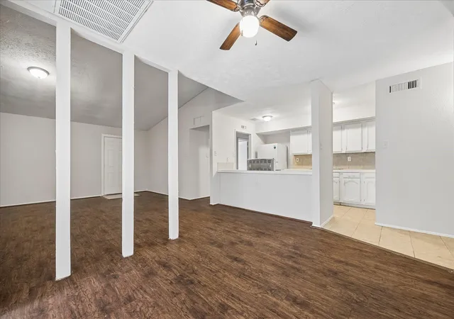 Photo 2 of Single family home for sale at 15627 Summer Briar Ct, Missouri City, TX 77489 | MLS# 78966243 | Listing updated on 2026-08-04
