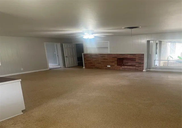 3rd image of 911 Roberts St, El Campo, TX 77437 | MLS# 67392675