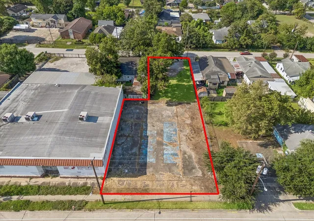 Photo 2 of Land for sale at 7003 Lyons Ave, Houston, TX 77020 | MLS# 15454983 | Listing updated on 2026-08-24