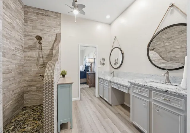 Photo 4 of Townhouse for sale at 2 Regency Point, Montgomery, TX 77356 | MLS# 8684293 | Listing updated on 2026-07-16