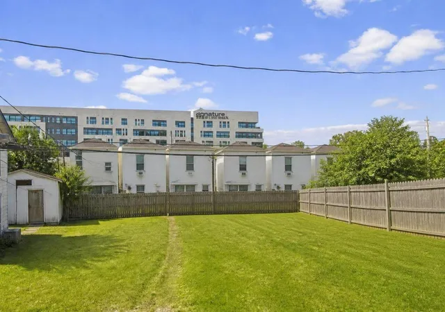 Photo 4 of Single family home for sale at 3514 Mcihenny St, Houston, TX 77004 | MLS# 72974403 | Listing updated on 2026-08-30