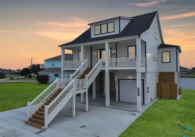 Photo 3 of Single family home for sale at 1060 Waterways Dr, Port Bolivar, TX 77650 | MLS# 18356327 | Listing updated on 2026-08-12