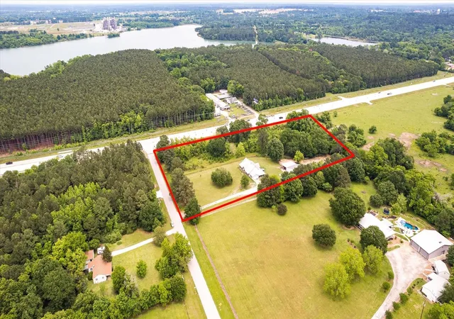Photo 3 of Single family home for sale at 12488 Anderson Rd, Willis, TX 77318 | MLS# 84587600 | Listing updated on 2026-08-29