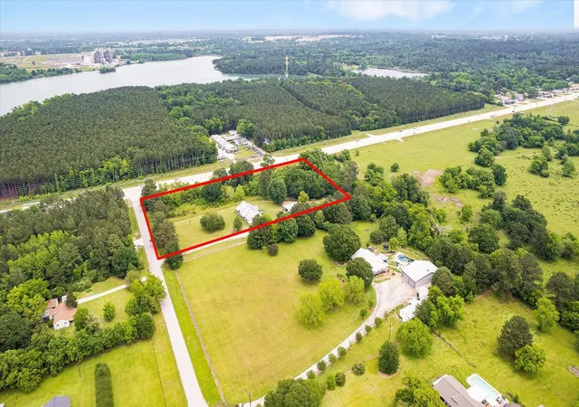 Photo 4 of Single family home for sale at 12488 Anderson Rd, Willis, TX 77318 | MLS# 84587600 | Listing updated on 2026-08-29