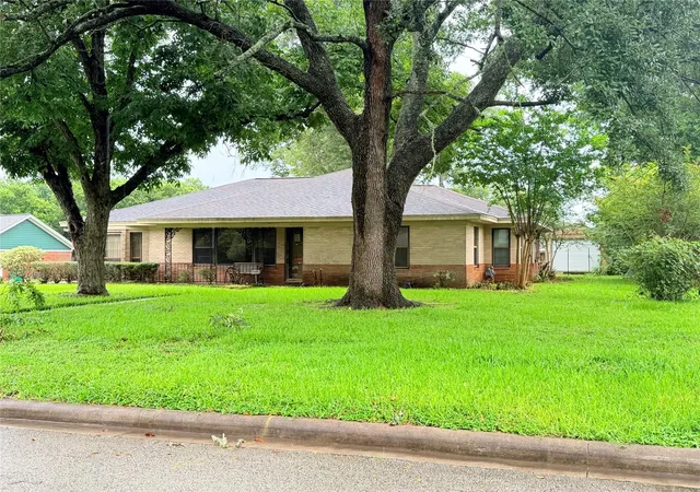 Photo 1 of Single family home for sale at 504 Dwinnell St, Baytown, TX 77520 | MLS# 57719935 | Listing updated on 2026-09-20
