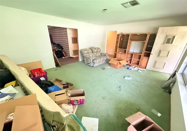 Photo 3 of Single family home for sale at 504 Dwinnell St, Baytown, TX 77520 | MLS# 57719935 | Listing updated on 2026-09-20