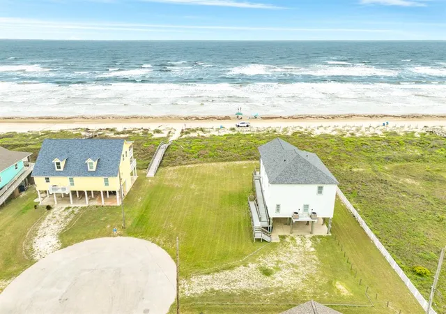 2nd image of 6 Velasco Shores Dr, Freeport, TX 77541 | MLS# 47122453