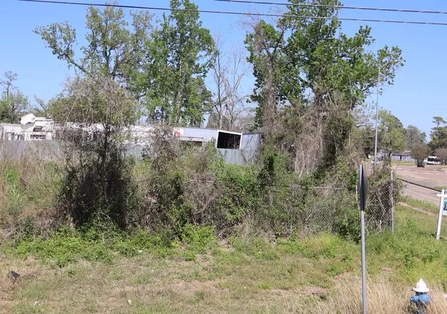 Photo 1 of Land for sale at 6817 Roanoke St, Houston, TX 77028 | MLS# 92343551 | Listing updated on 2026-04-10
