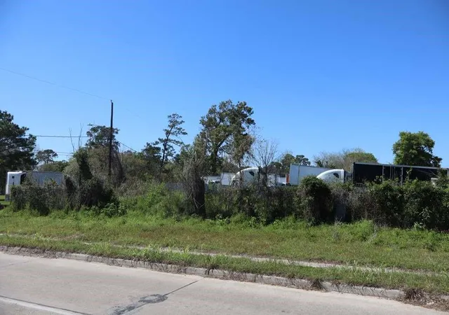 Photo 2 of Land for sale at 6817 Roanoke St, Houston, TX 77028 | MLS# 92343551 | Listing updated on 2026-04-10