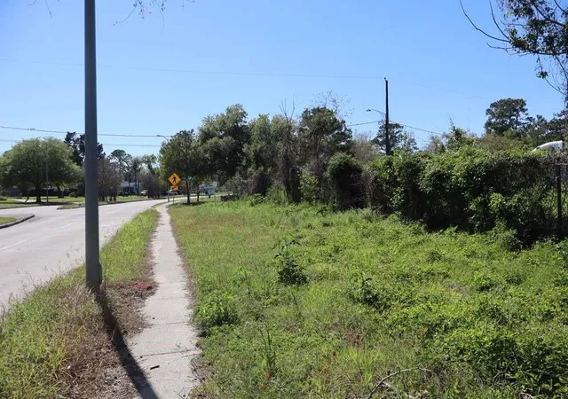 Photo 3 of Land for sale at 6817 Roanoke St, Houston, TX 77028 | MLS# 92343551 | Listing updated on 2026-04-10