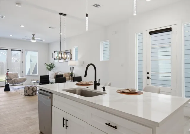 5th image of 4515 Teton St, Houston, TX 77051 | MLS# 59479838