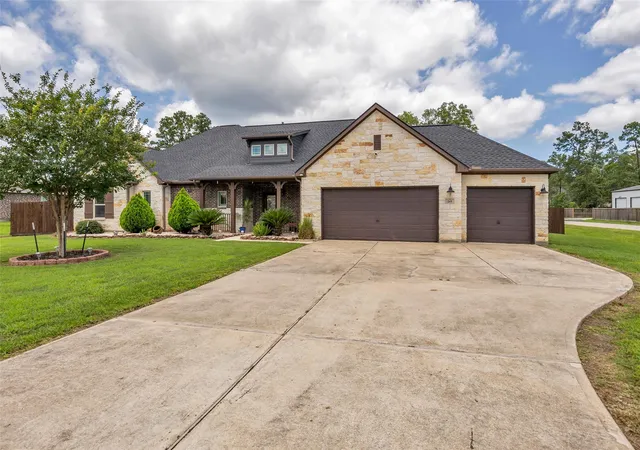 Photo 2 of Sale Pending at 265 Road 662, Dayton, TX 77535 | MLS# 61047455 | Listing updated on 2026-09-22