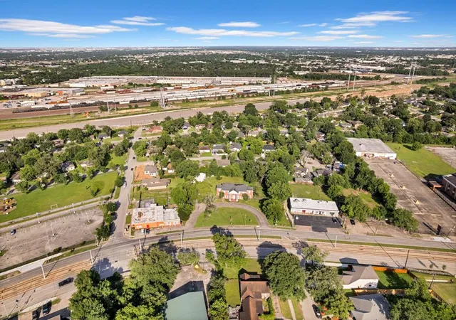 Photo 3 of Land for sale at 5151 Martin Luther King Blvd, Houston, TX 77021 | MLS# 53973071 | Listing updated on 2026-09-02