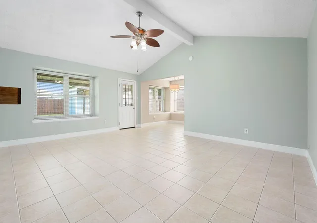 Photo 3 of Single family home for sale at 4918 Valley View Dr, La Porte, TX 77571 | MLS# 43273201 | Listing updated on 2026-08-08