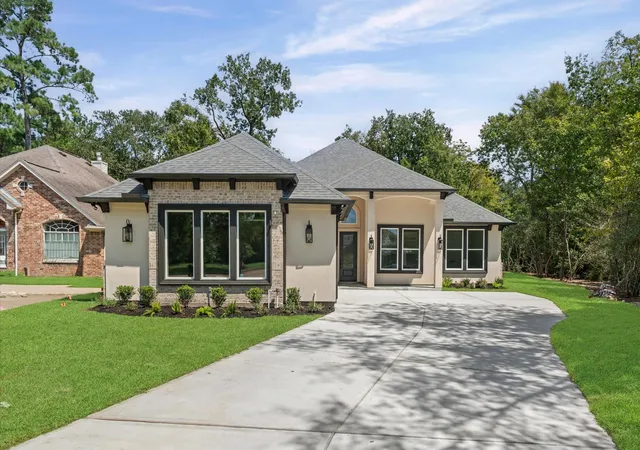 Photo 2 of Single family home for sale at 40 Stanford Ct, Montgomery, TX 77356 | MLS# 16275147 | Listing updated on 2026-07-17