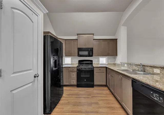 Photo 4 of Single family home for sale at 5245 Sagewood Dr, College Station, TX 77845 | MLS# 2514453 | Listing updated on 2026-09-06