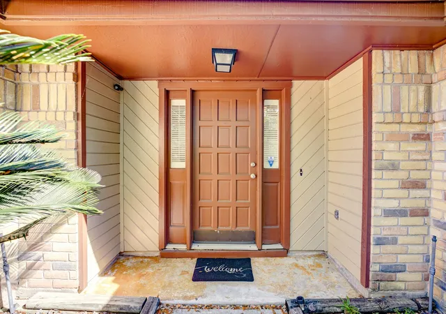 Photo 4 of Single family home for sale at 16134 Beechnut St, Houston, TX 77083 | MLS# 64560674 | Listing updated on 2026-09-22